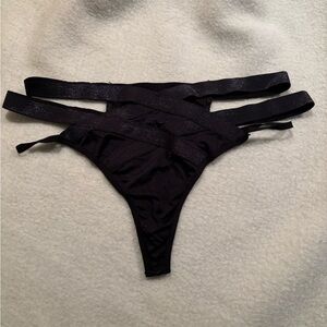 La Senza strappy thong panty, size small.